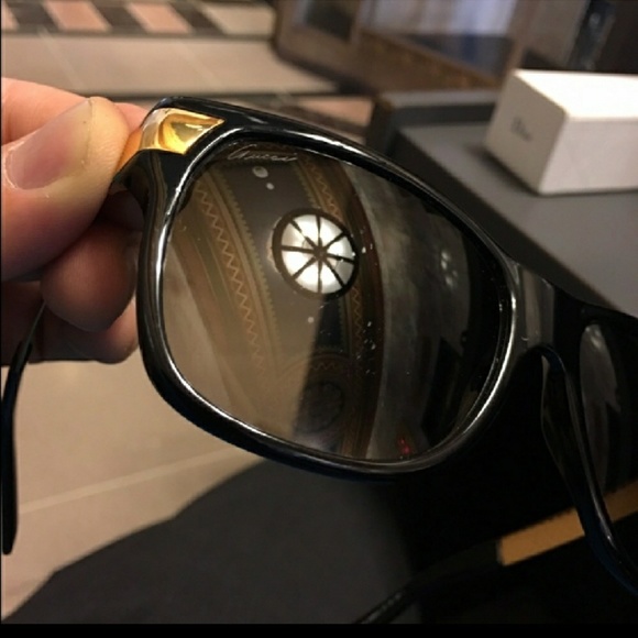 AUTHENTIC GUCCI SHADES - Picture 3 of 6